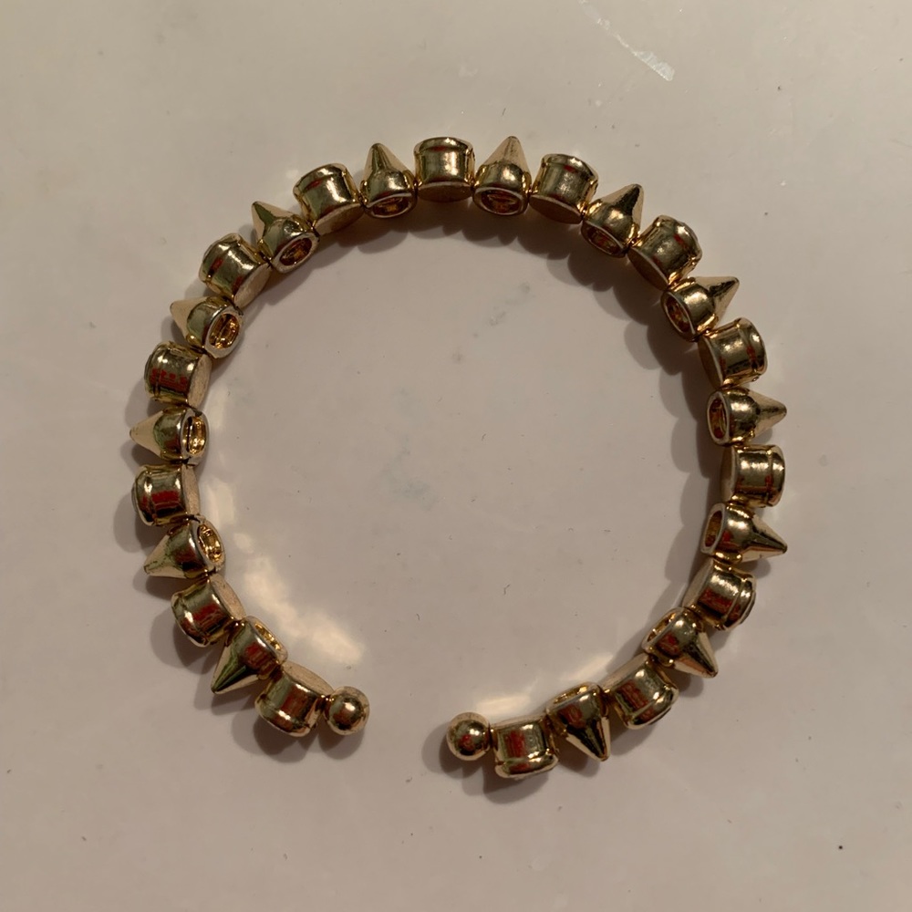 Unique gold boutique bangle bracelet